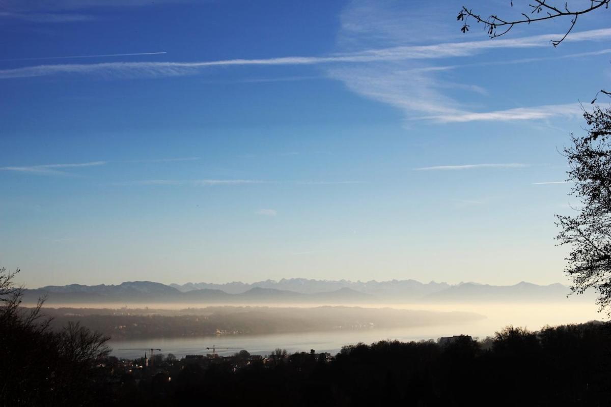 Grosse Wohnung Mit Dachterrasse In Starnberg Zewnętrze zdjęcie